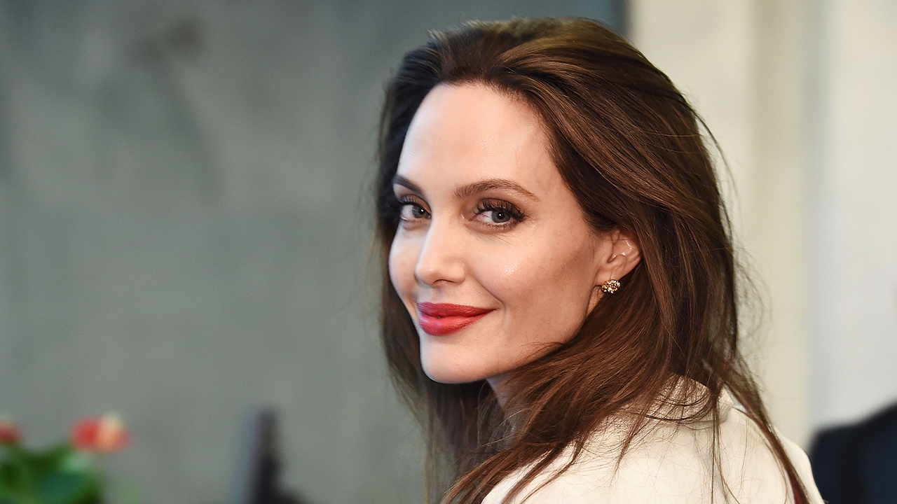 Angelina Jolie elle man featured image