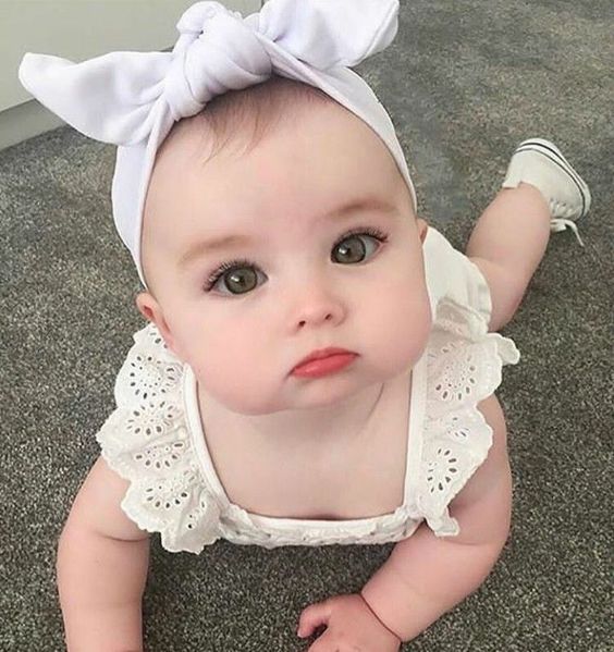 20 Hình ảnh em bé dễ thương siêu cute đẹp như thiên thần làm hình nền