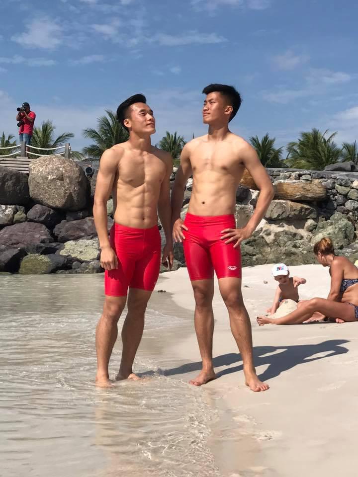 Hình ảnh các cầu thủ Việt Nam có bụng 6 múi đẹp như tranh vẽ