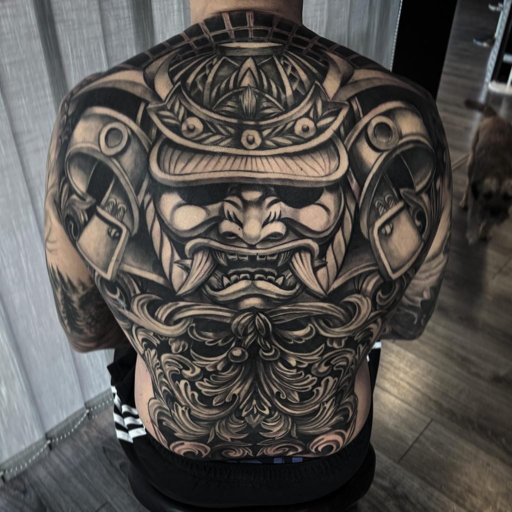 Hình xăm samurai full lưng mang đến nét độc đáo
