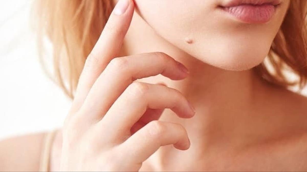 15 vị trí nốt ruồi may mắn trên cơ thể phụ nữ  be dental