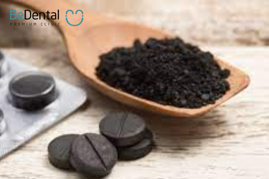 Làm trắng răng bằng than hoạt tính