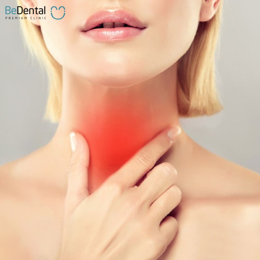  Rát cổ họng và ho có thể là triệu chứng của một số bệnh lý khác nhau