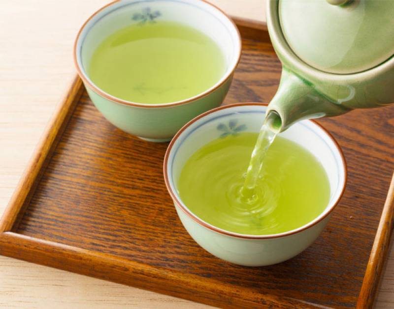 Uống nước trà xanh mỗi ngày