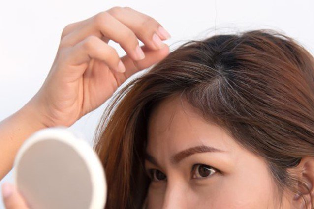 Chế độ ăn uống thiếu dưỡng chất cho tóc