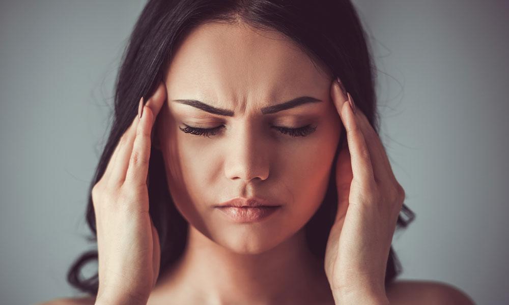 Xử lý thế nào khi bị đau đầu