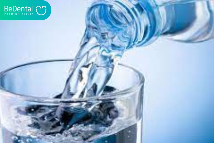 Uống nhiều nước có thể điều trị tạm thời cho bệnh trĩ