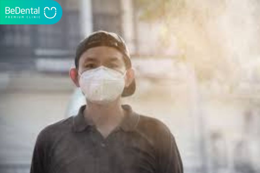 Bị bệnh viêm mũi do khói bụi