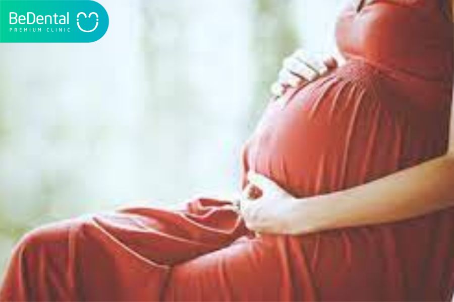 Phụ nữ có thai thường bị chóng mặt buồn nôn