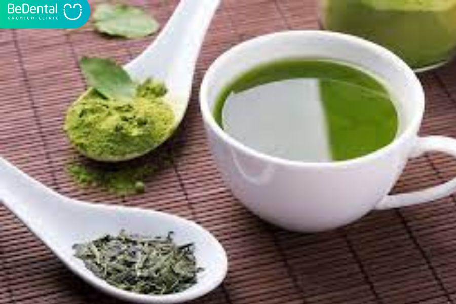 Điều trị mụn nội tiết bằng phương pháp tự nhiên là trà xanh
