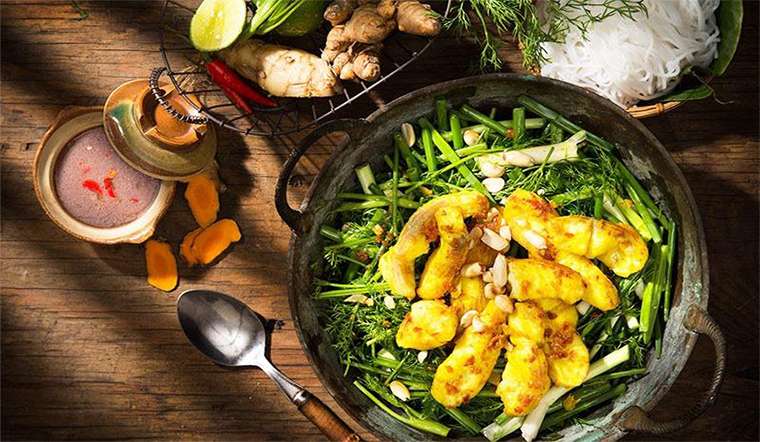 Top 15 must-try foods in Hanoi - La Vong fish cake - Hanoi's great cuisine