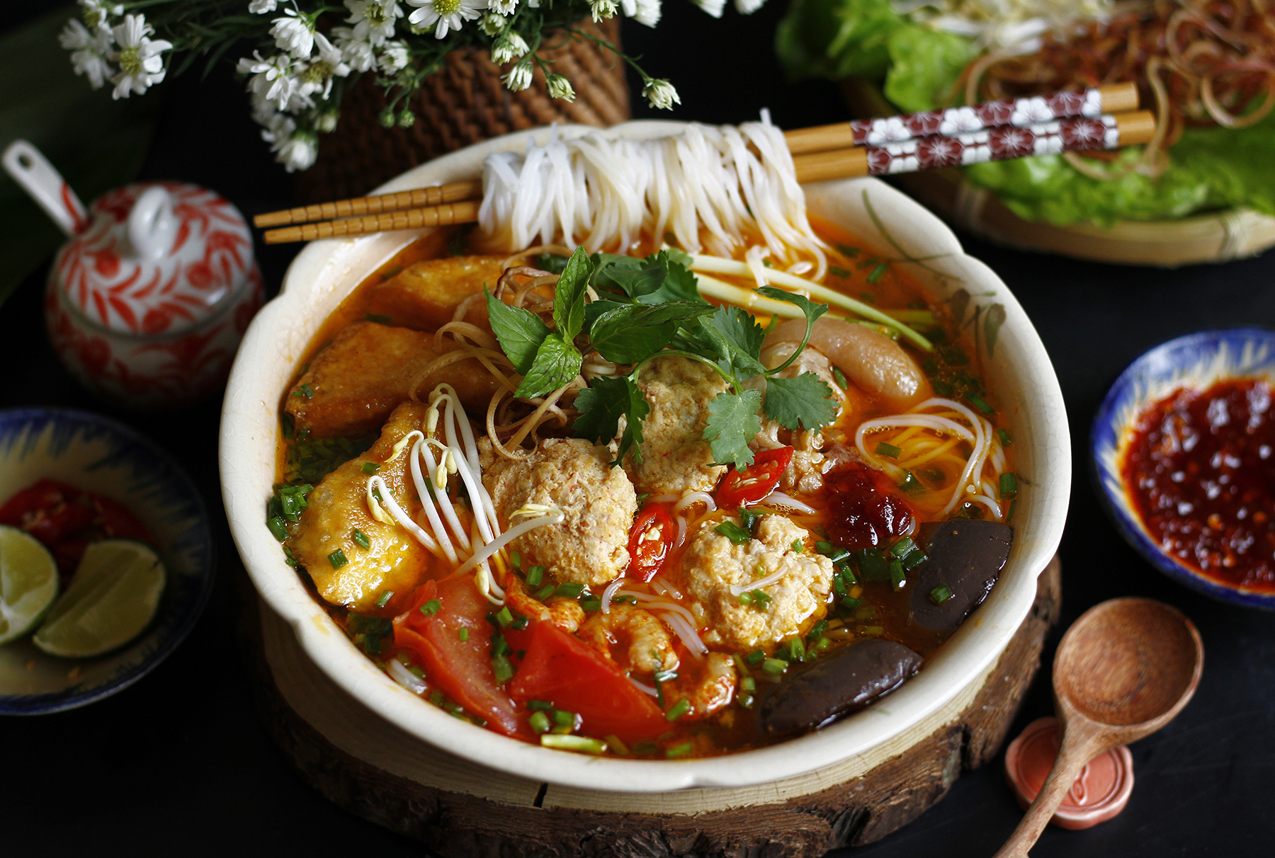 Top 20 must-try dishes in Ho Chi Minh City: Bun rieu - Vietnamese crab soup with rice vermicelli