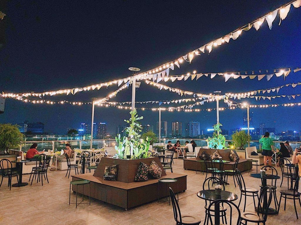 Trill rooftop cafe