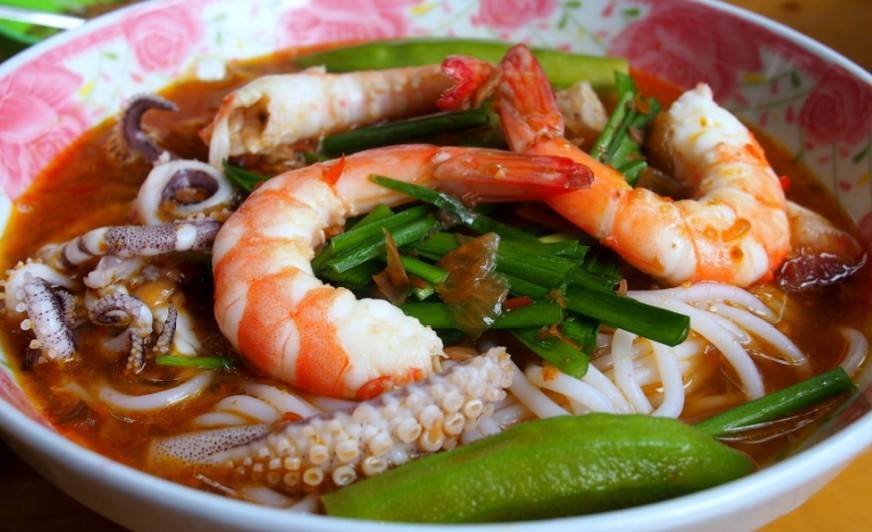 Top 20 must-try dishes in Ho Chi Minh City: Bun mam - Vietnamese fermented fish paste soup with rice vermicelli