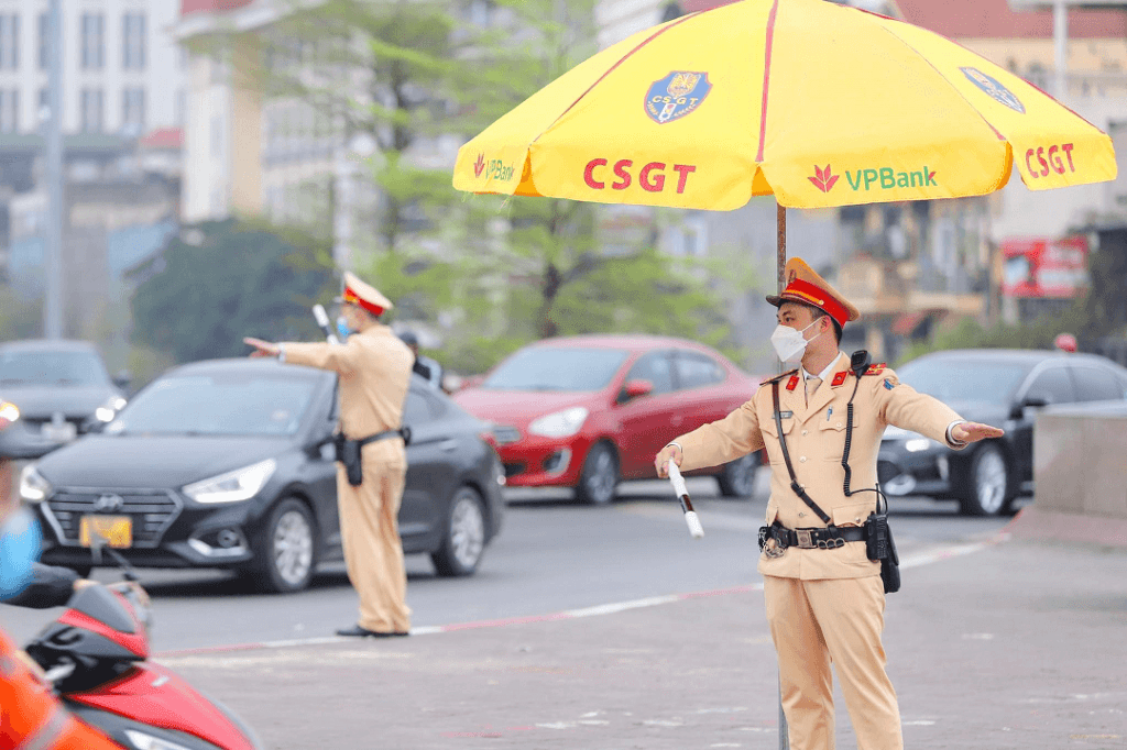 How to deal with vietnamese police