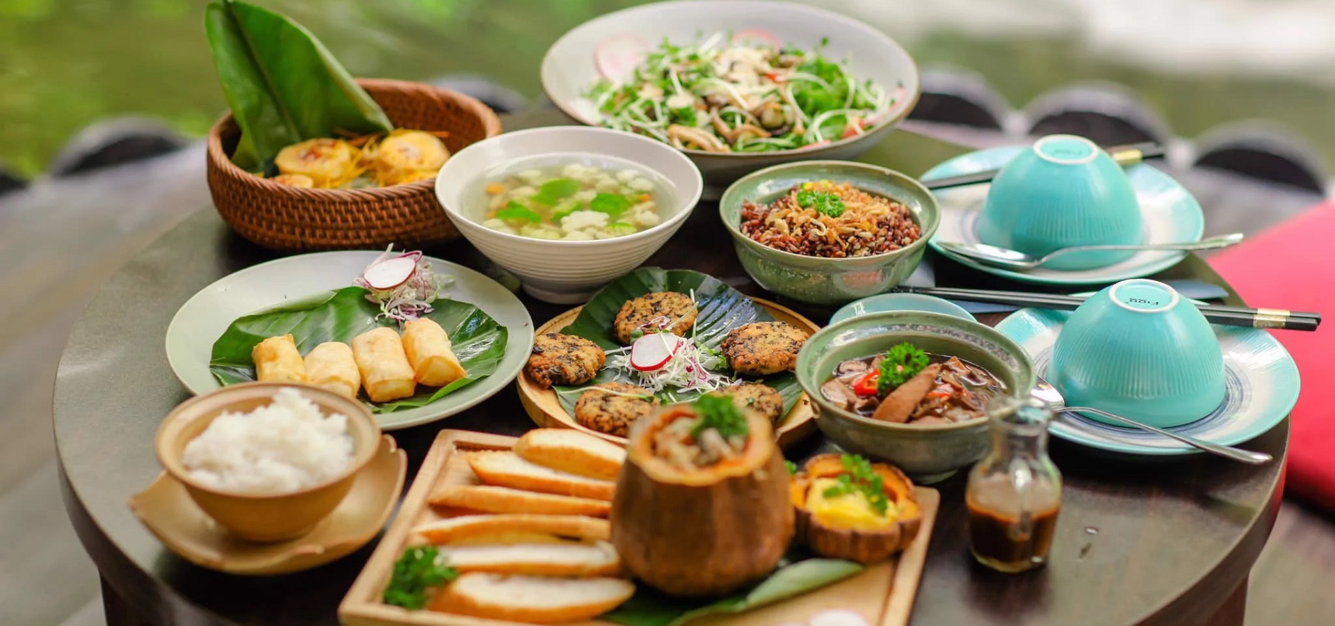 vietnam vegetarian restaurant banner