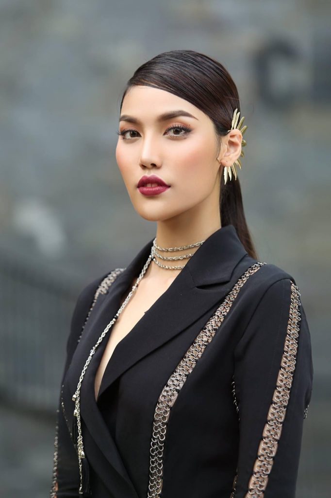 What are high cheekbones and high cheekbones in physiognomy 2024? 20 z3872873914863 029645970b6dd0c362db47bff6af3266