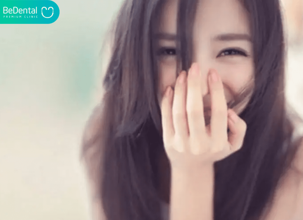 Cười che miệng