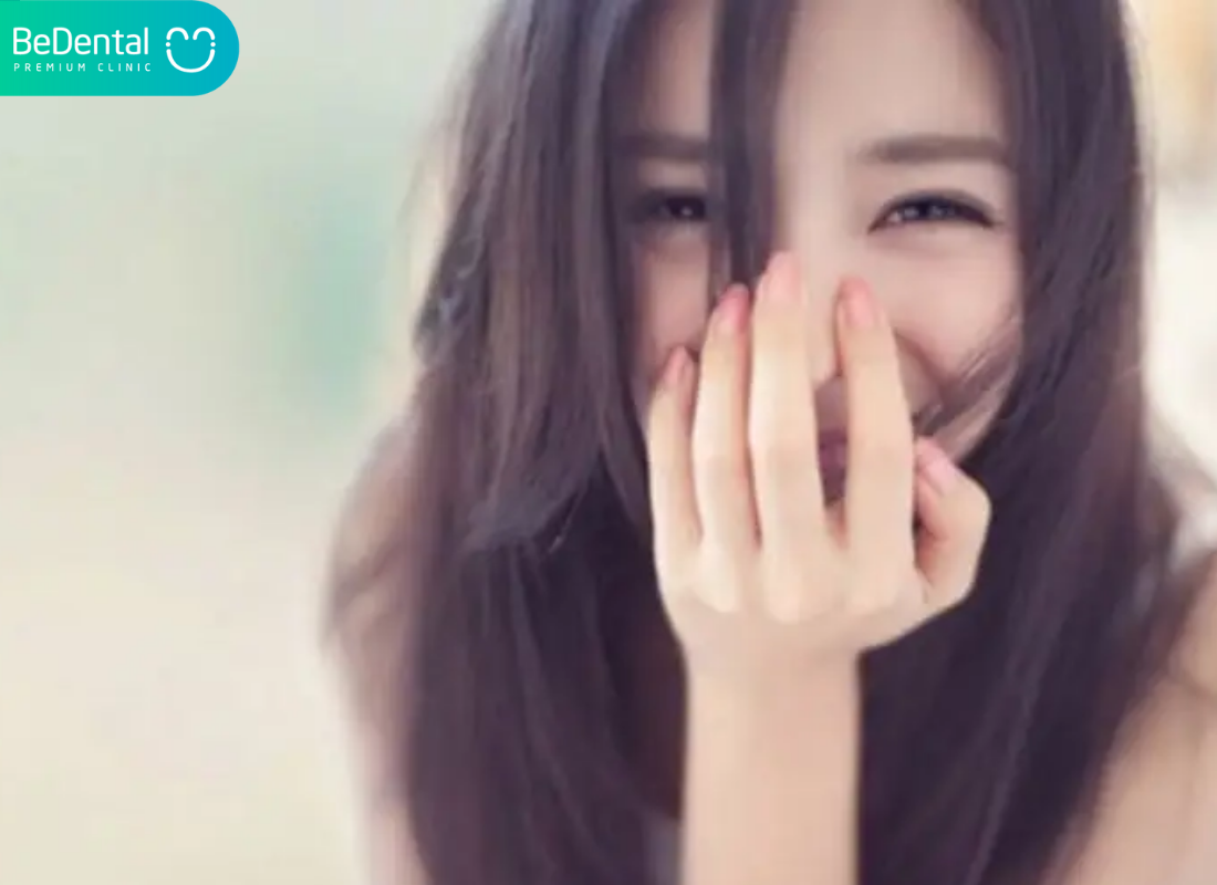 Cười che miệng