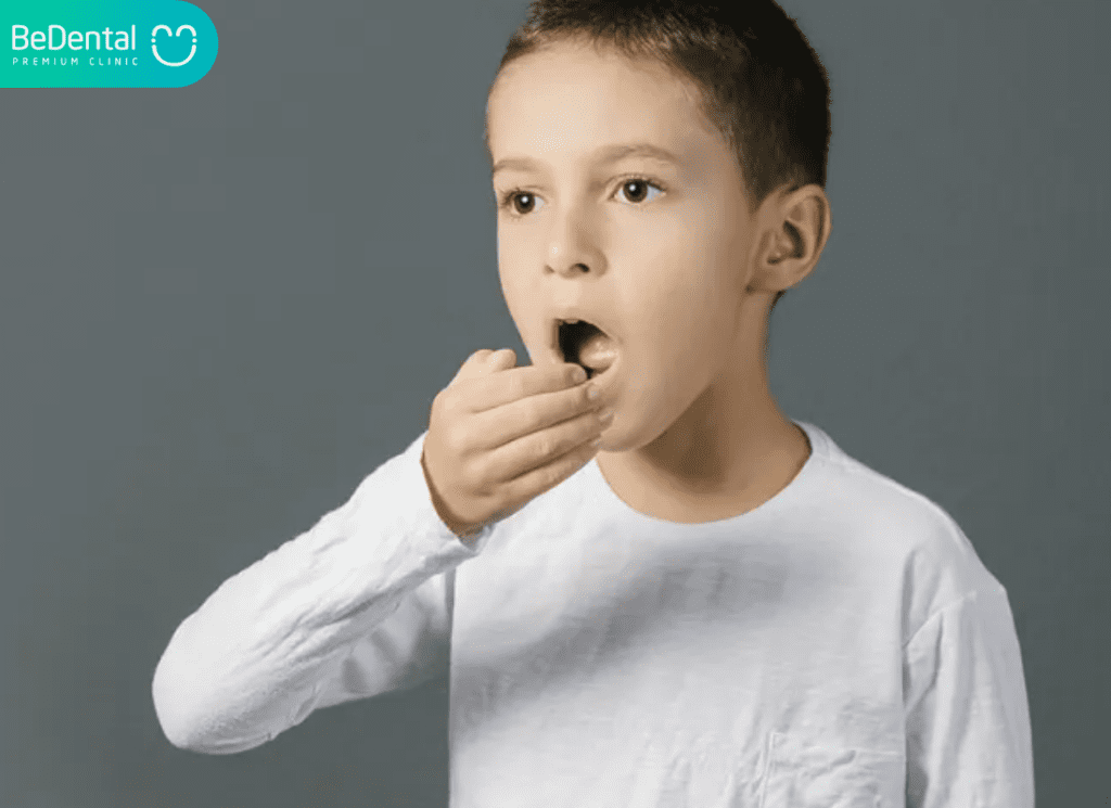 Trẻ Bị Hôi Miệng Nguyên Nhân Do Đâu? Giải Pháp Khắc Phục Hiệu Quả Cho Bé 2 trẻ bị hôi miệng nguyên nhân