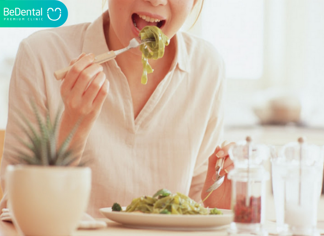 Nhai va nghien thuc an