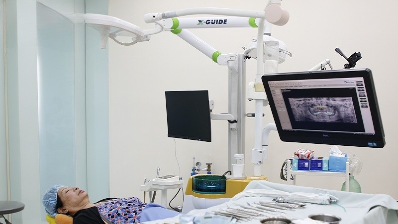 Guida Robot trong nha khoa. Guida Robot trong nha khoa. Guida Robot trong nha khoa. Guida Robot trong nha khoa