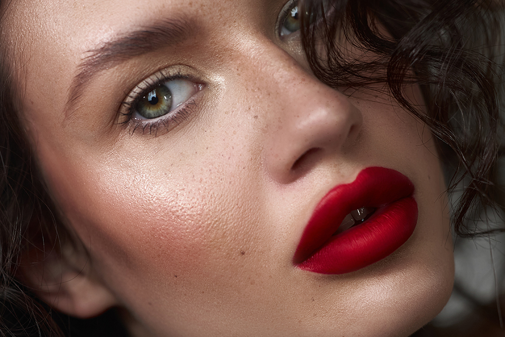 Cupid Bow Lip Surgery in Vietnam: Define Elegant and Well-Shaped Lips 5 Cupid Bow Lip Surgery in Vietnam 4