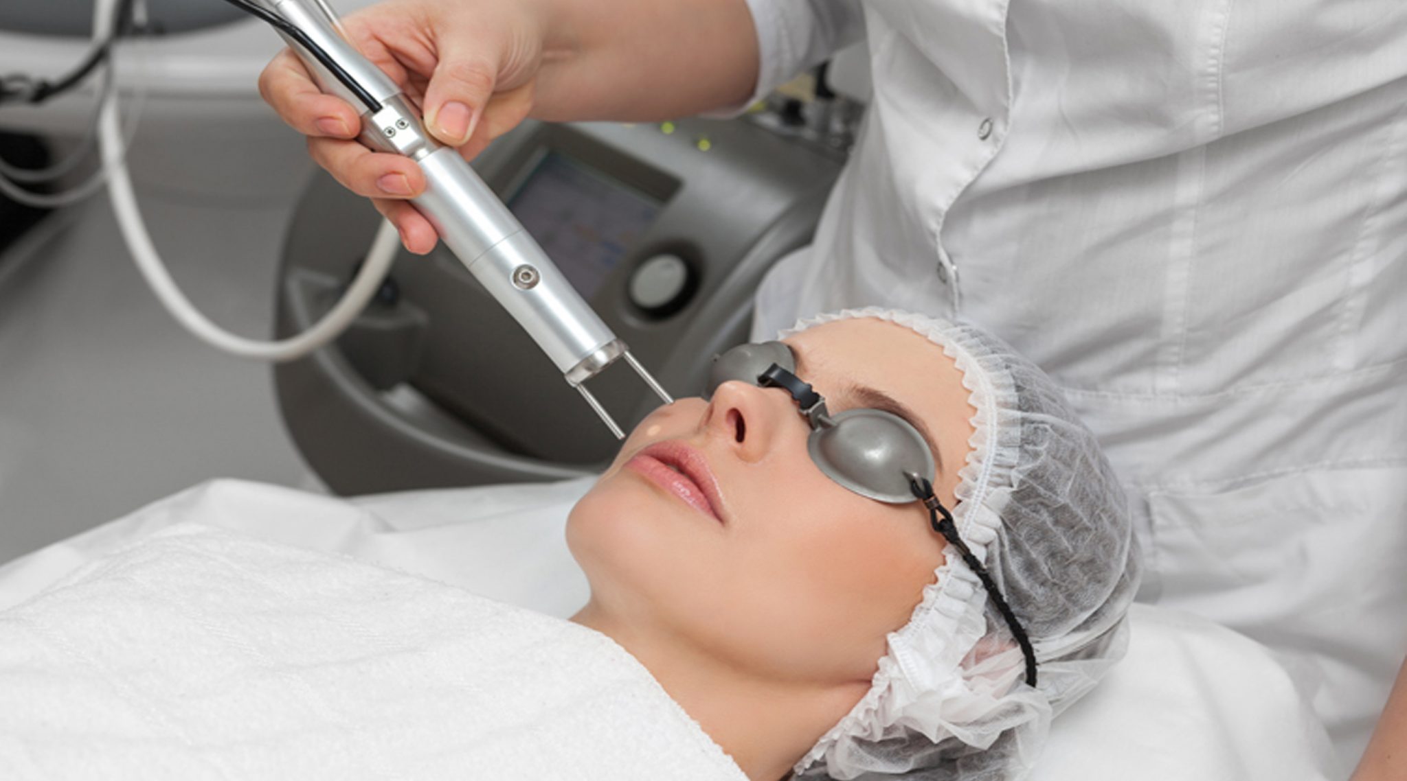 Laser Facial Treatment in Vietnam: Revitalize Skin with Advanced Technology 5 Laser Facial Treatment in Vietnam 3