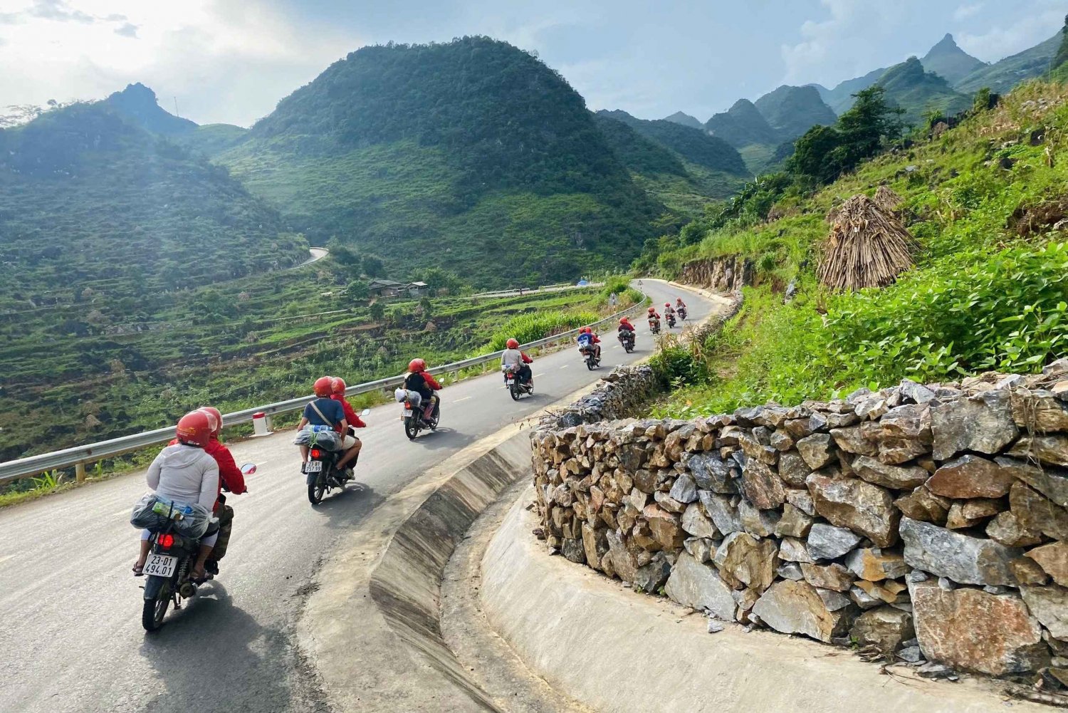 Ha Giang Loop Tours: From Mountain Passes to Ethnic Villages 3 Ha Giang Loop Tours: From Mountain Passes to Ethnic Villages