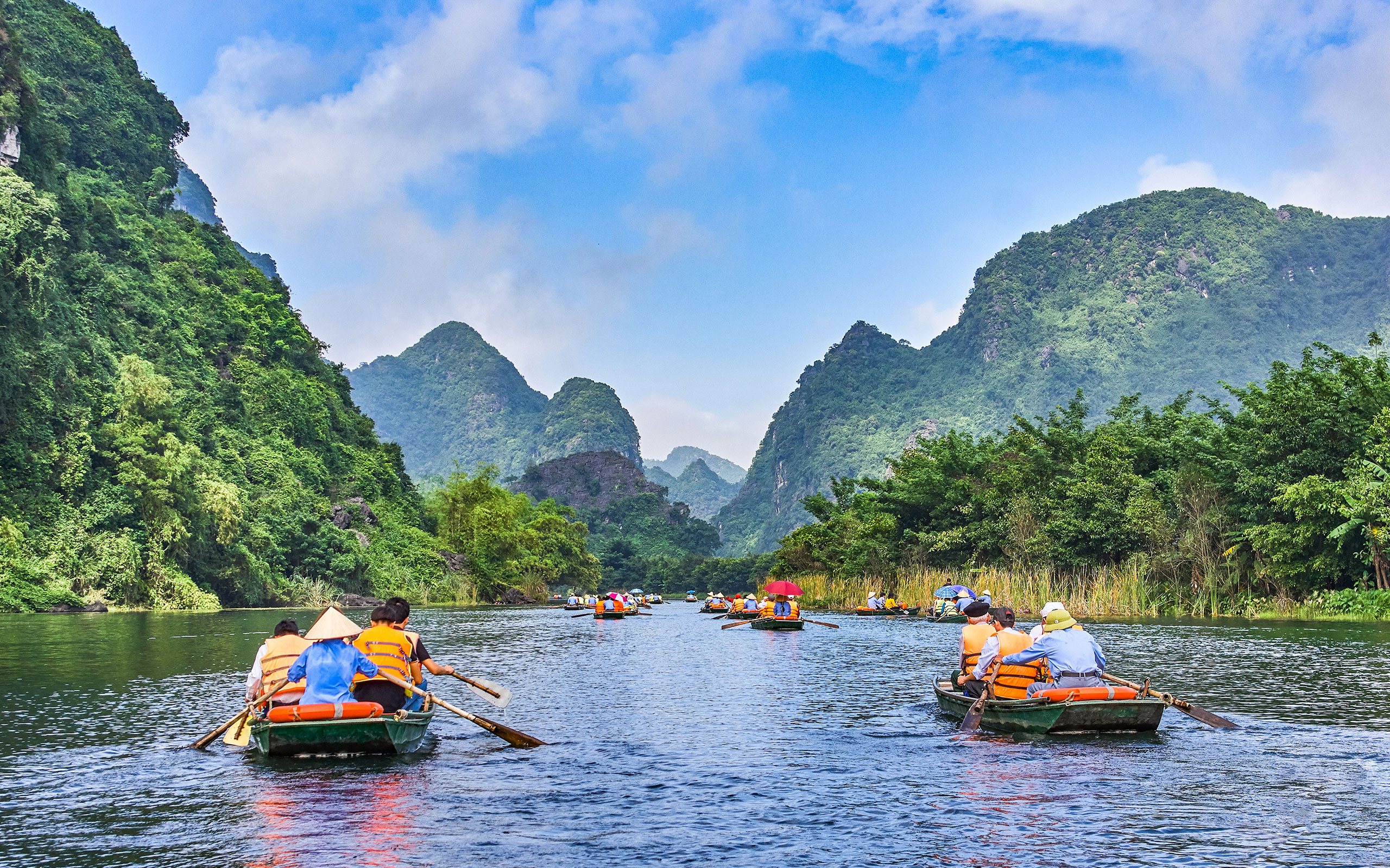 Ninh Binh Tour Guide: Best Day Trips and Experiences 3 Ninh Binh Tour Guide: Best Day Trips and Experiences