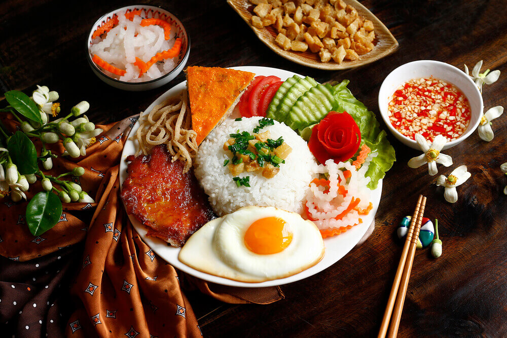 famous foods in vietnam 3
