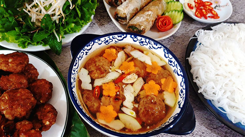 foods in hanoi vietnam 3